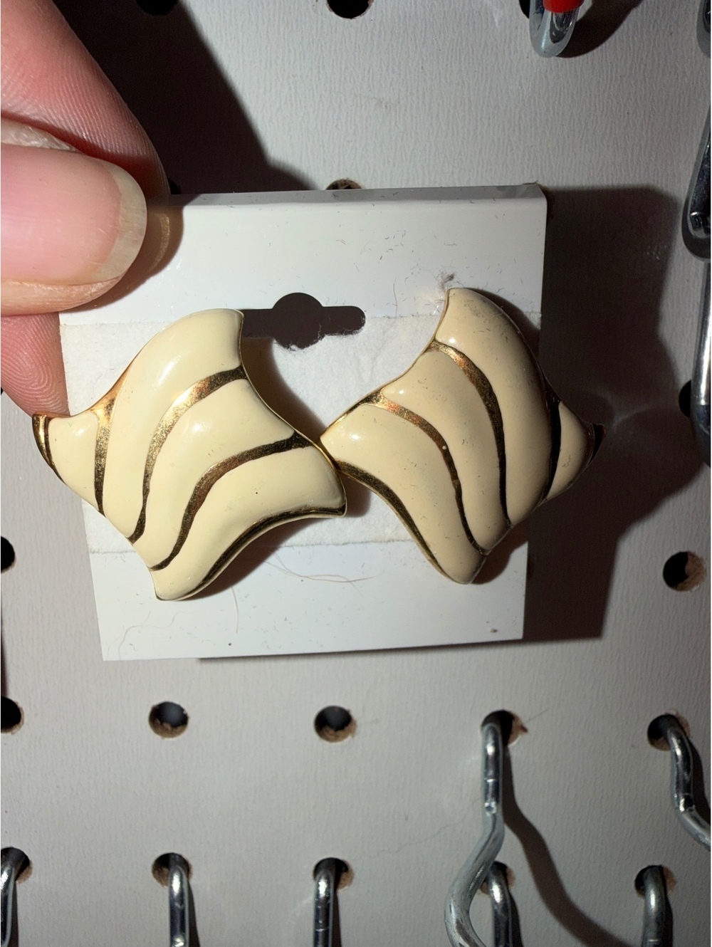Vintage Cream and Gold Wave EnameL